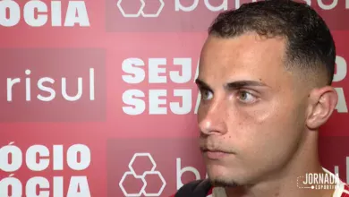 Bruno Gomes rebate informação sobre sua posição no Inter e explica liberdade em campo Bruno Gomes, lateral do Inter