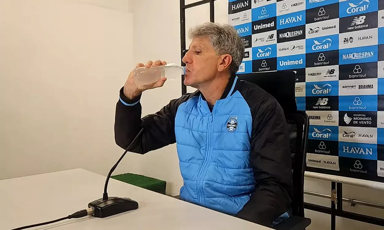 Renato Portaluppi — , técnico do Grêmio