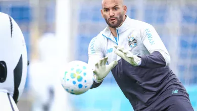 Weverton admite que má fase no Brasileirão faz o Grêmio "esquecer" Copa do Brasil Weverton, goleiro do Grêmio