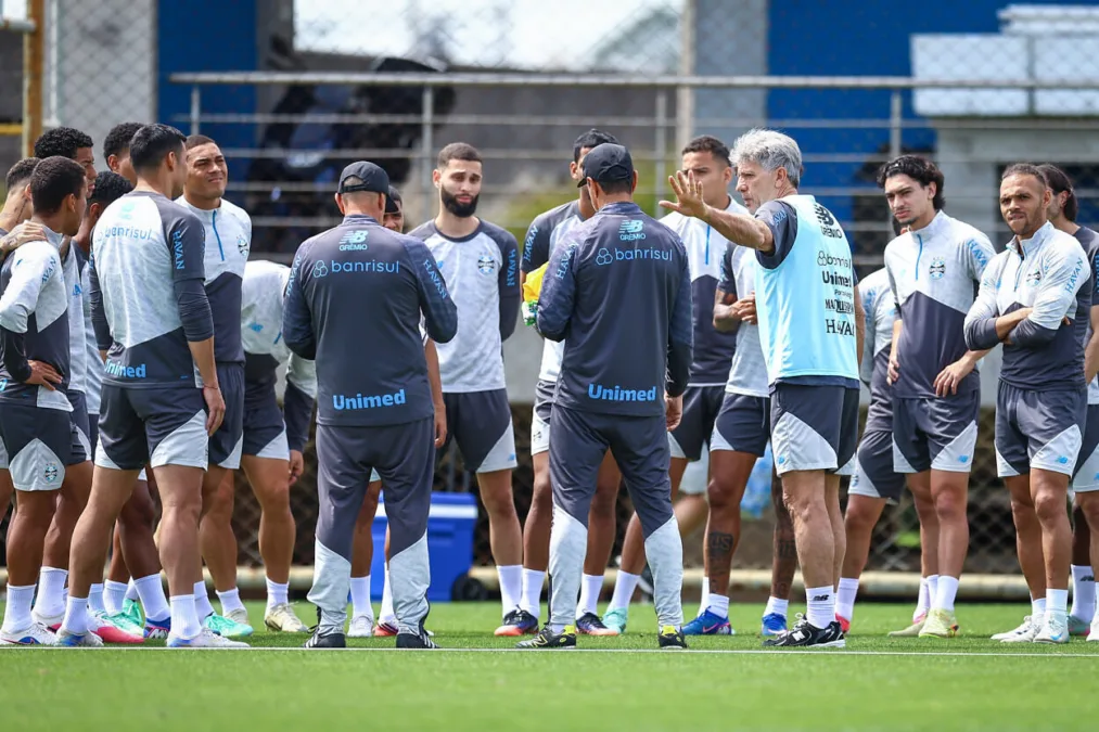Braithwaite, Matheus Nascimento, Wagner Leonardo — Grêmio e Nascimento, Wagner Leonardo