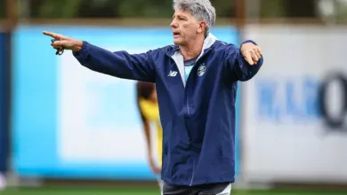 Grêmio perde jogador lesionado com 5 minutos e altera planos de Renato Renato Portaluppi, técnico do Grêmio