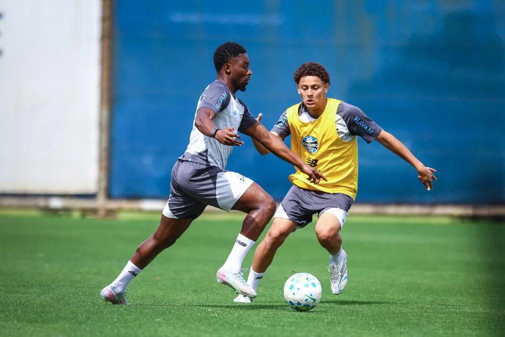 Amuzu pelo Grêmio