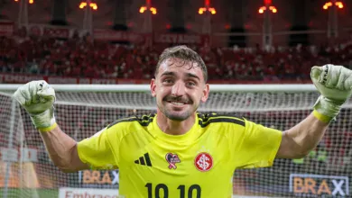 Preparador de goleiros do Inter destaca preparação de Anthoni: "Dedicação diária" Anthoni, goleiro do Inter — Anthoni — , goleiro do Inter