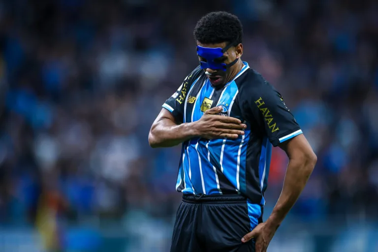 Wallace pelo Grêmio