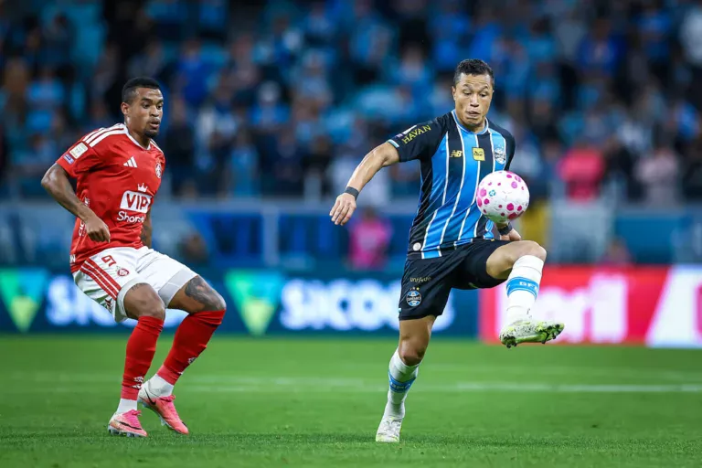 Alerrandro, atacante do Inter — Alerrandro — , atacante do Inter