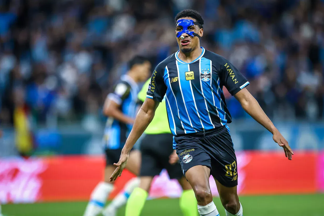 Wallace, zagueiro do Grêmio — Wallace — , zagueiro do Grêmio