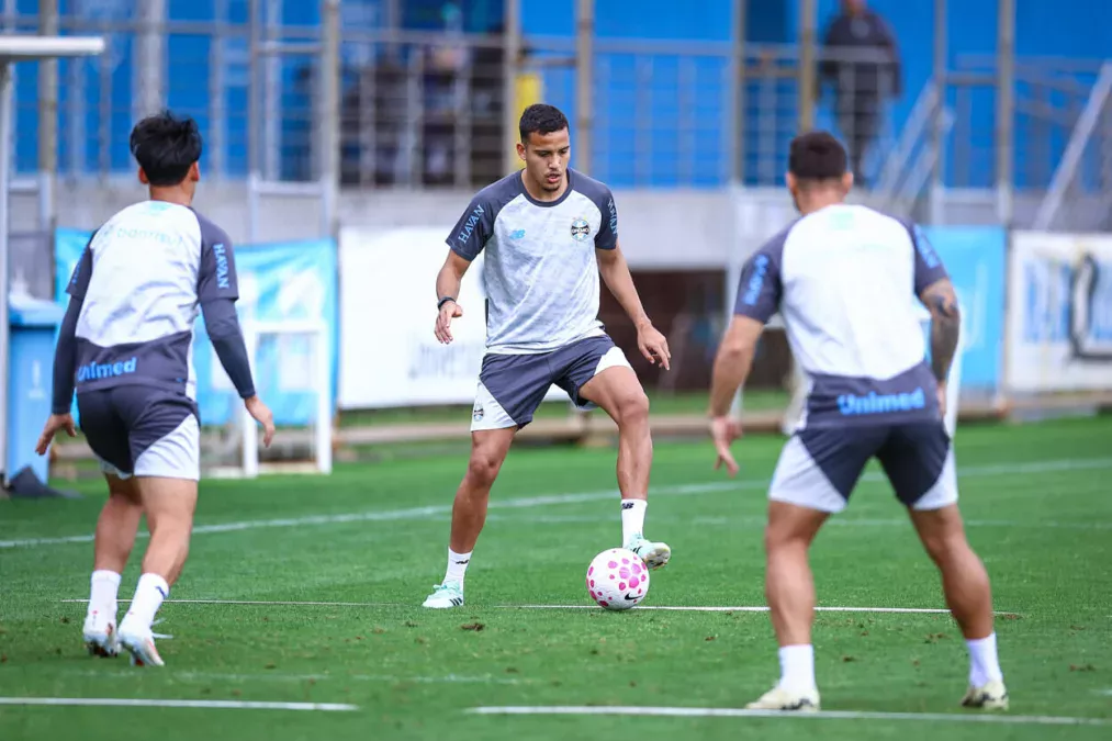 Gustavo Martins, zagueiro do Grêmio — Gustavo Martins — , zagueiro do Grêmio