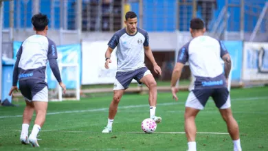 Grêmio realiza churrasco para "unir o grupo" e marca jogo-treino antes do Cruzeiro Gustavo Martins, zagueiro do Grêmio — Gustavo Martins — , zagueiro do Grêmio