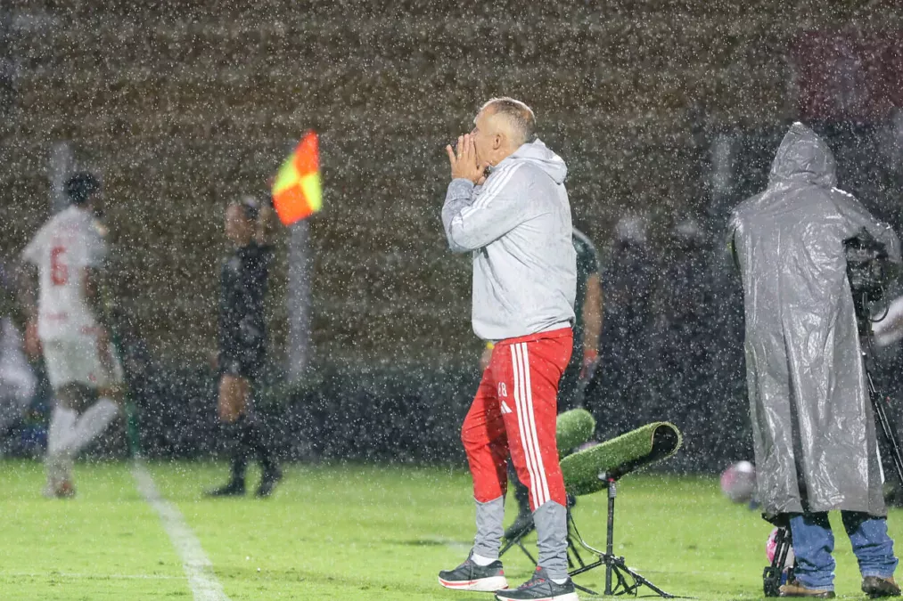 Zona Mista - Notícias, mercado da bola e bastidores do futebol Eduardo Baptista, técnico do Inter