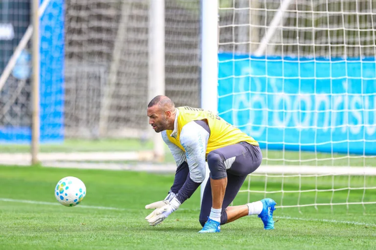 Weverton, goleiro do Grêmio