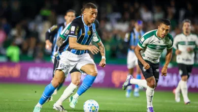 Carlos Vinícius, atacante do Grêmio