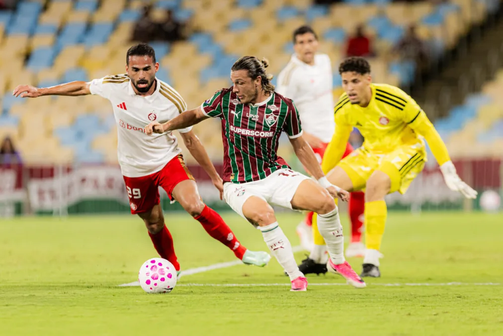 Thiago Maia, meio-campista do Inter e Kauan Jesus, goleiro do Inter
