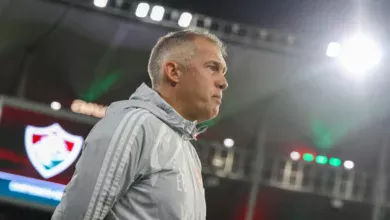 Eduardo Baptista explica escalação do Inter e critica arbitragem: "Resultado alterado" Eduardo Baptista em Fluminense 2x1 Inter