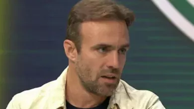 Roger Flores aponta a principal diferença entre Inter e Grêmio neste momento Roger Flores