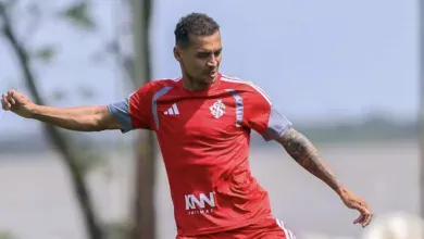 Alan Patrick, meio-campista do Inter