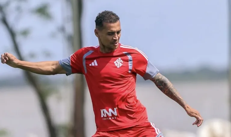 Alan Patrick, meio-campista do Inter