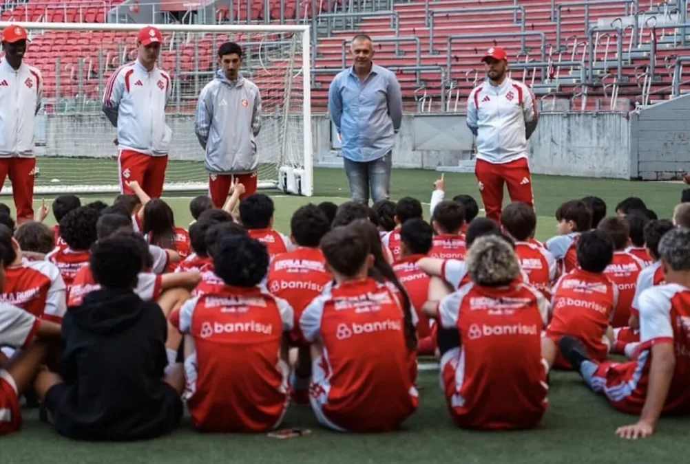 Eduardo Baptista, técnico do Inter