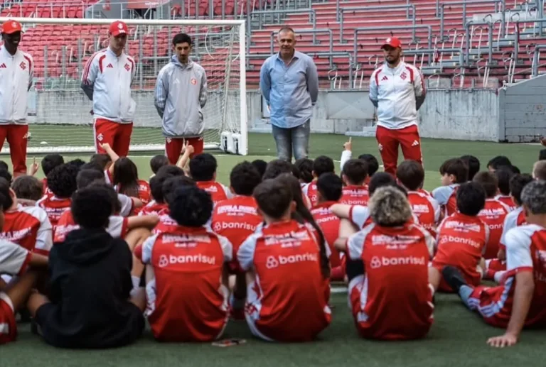 Eduardo Baptista, técnico do Inter