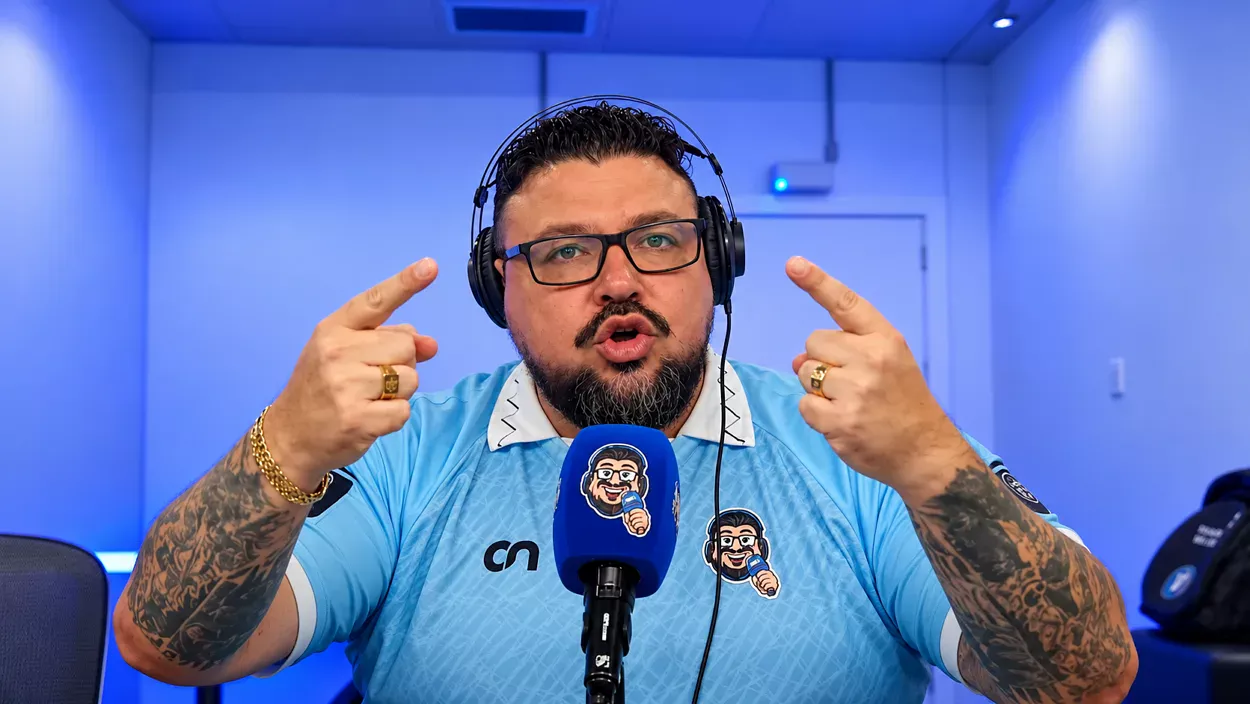 Alex Bagé, jornalista