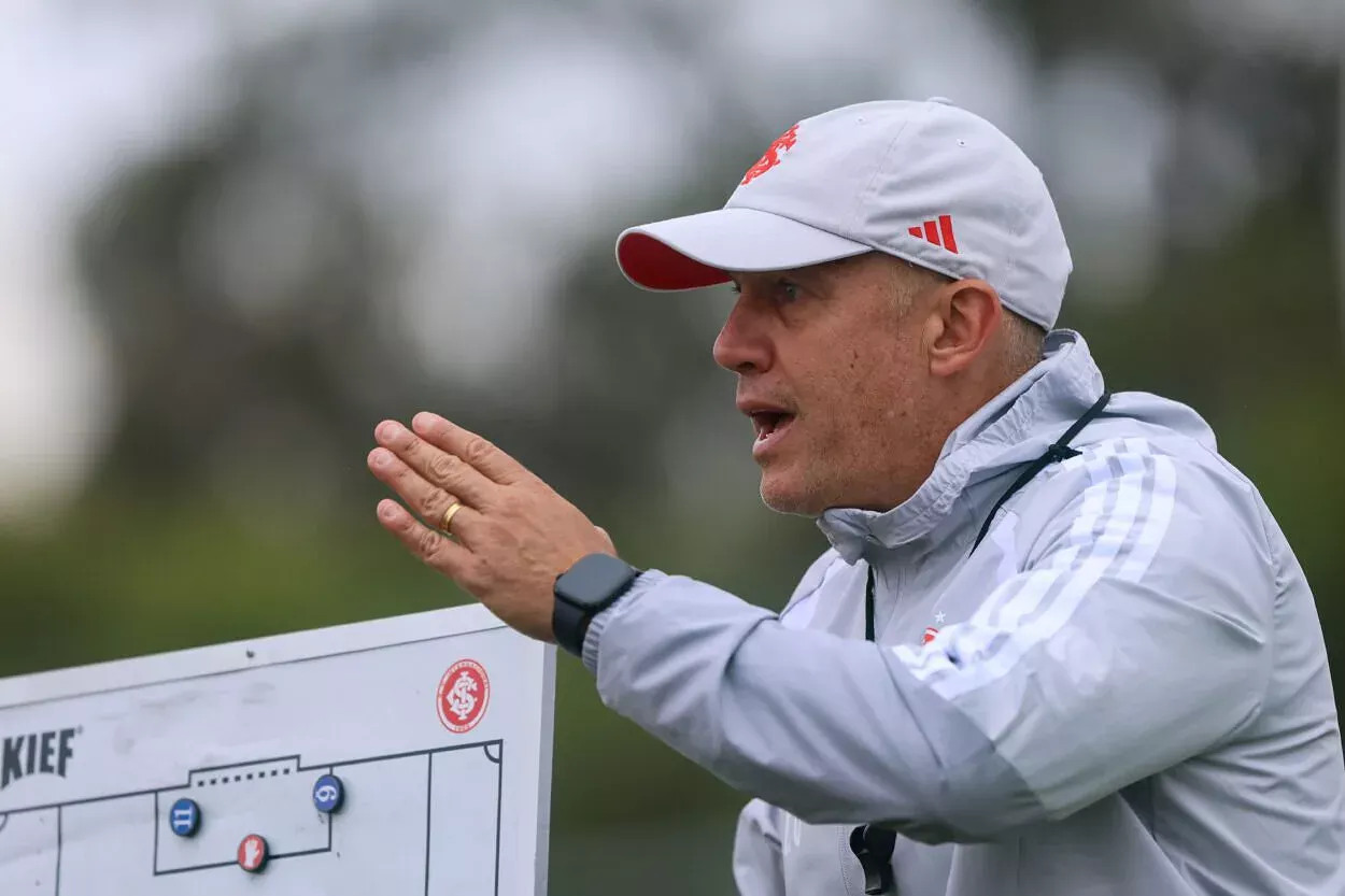 Eduardo Baptista, técnico do Inter