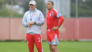 Sem Alan Patrick, veja provável escalação do Inter e onde assistir contra o Mirassol Gabriel Mercado, zagueiro do Inter e Eduardo Baptista, técnico do Inter