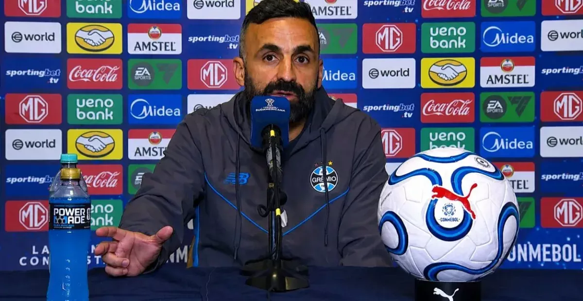 Zona Mista - Notícias, mercado da bola e bastidores do futebol Vitor Severino, treinador substituto de Luís Castro, no Grêmio