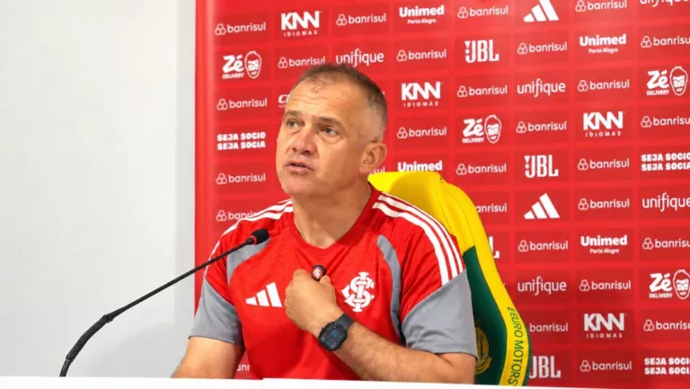 Eduardo Baptista, técnico do Inter