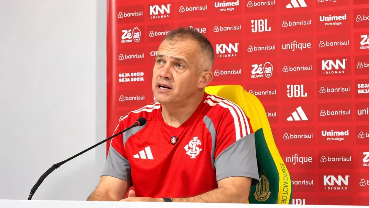 Eduardo Baptista, técnico do Inter