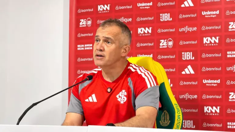 Eduardo Baptista, técnico do Inter