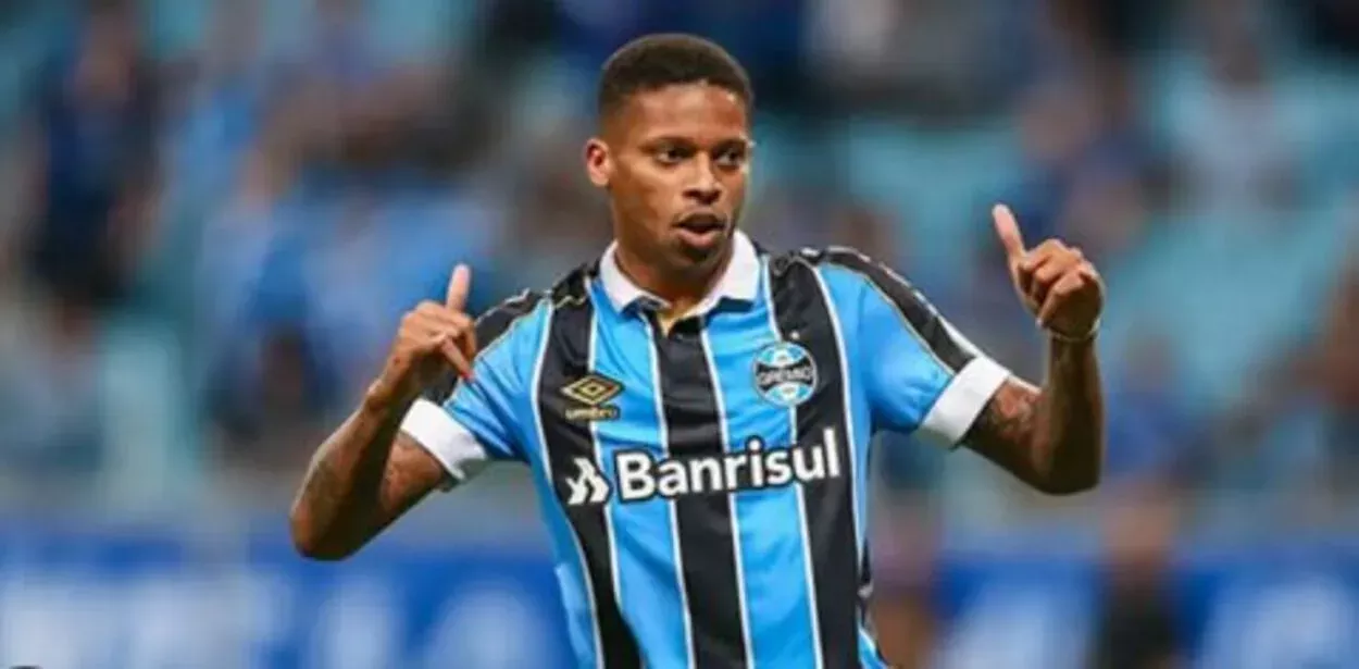 Amuzu, atacante do Grêmio — André
