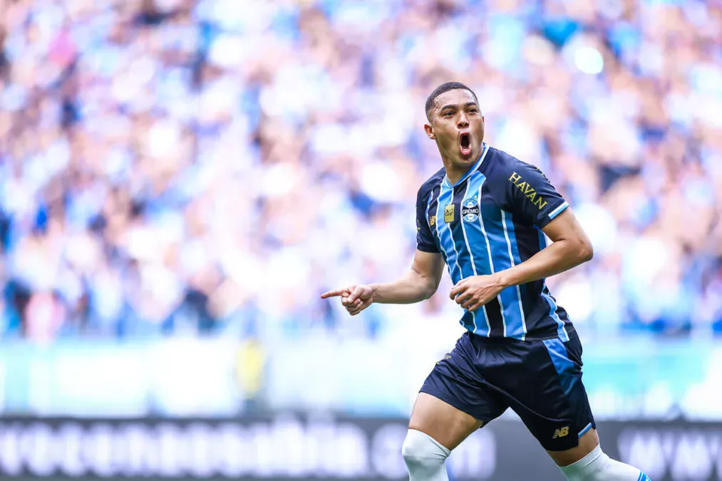 Carlos Vinícius, atacante do Grêmio