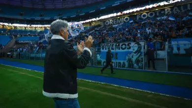 Repórter contesta fala de Renato no Grêmio: "Se não pode ser mágico, erramos" Renato Portaluppi — Atlético-MG x Grêmio