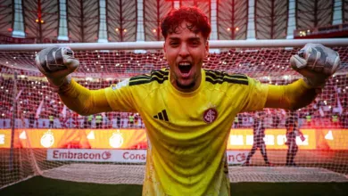 Imagens revelam recepção especial a Kauan Jesus no vestiário do Inter após 3x0 Kauan Jesus, goleiro do Inter