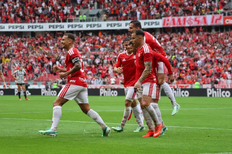 Alan Patrick, meio-campista do Inter