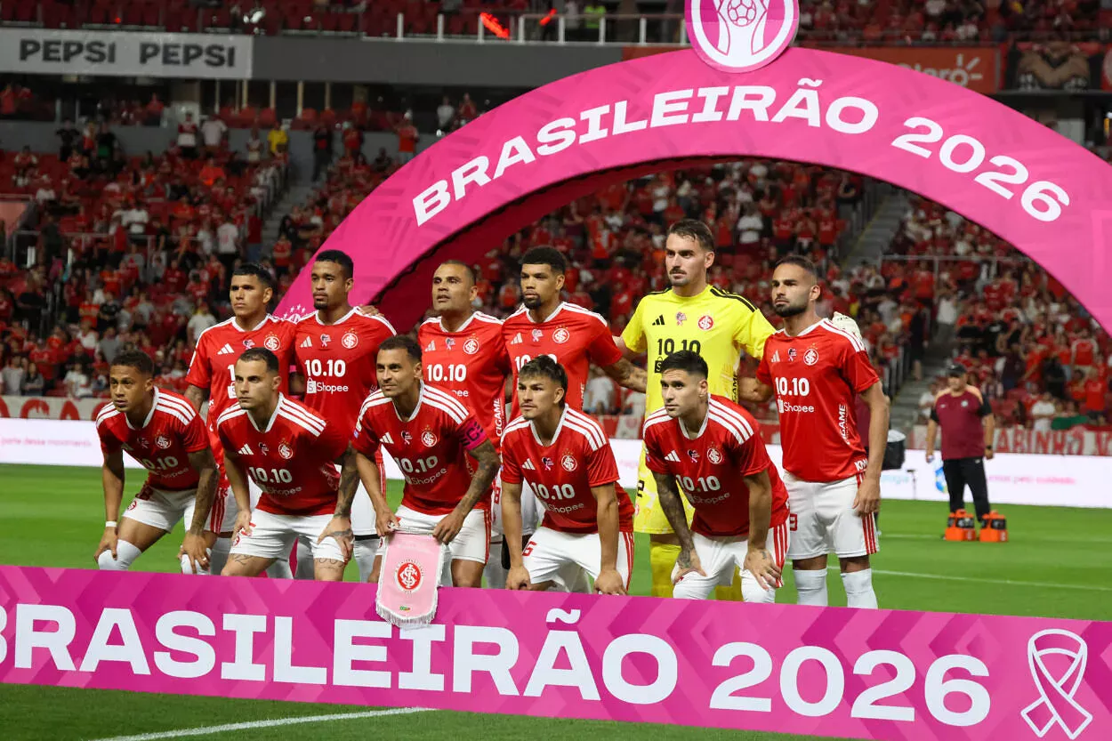 Thiago Maia, meio-campista do Inter; Anthoni, goleiro do Inter; Gabriel Mercado, zagueiro do Inter; Braian Aguirre, lateral do Inter; Vitinho, atacante do Inter; Bruno Gomes, lateral do Inter; Alan Patrick, meio-campista do Inter; e Bernabei, lateral do Inter