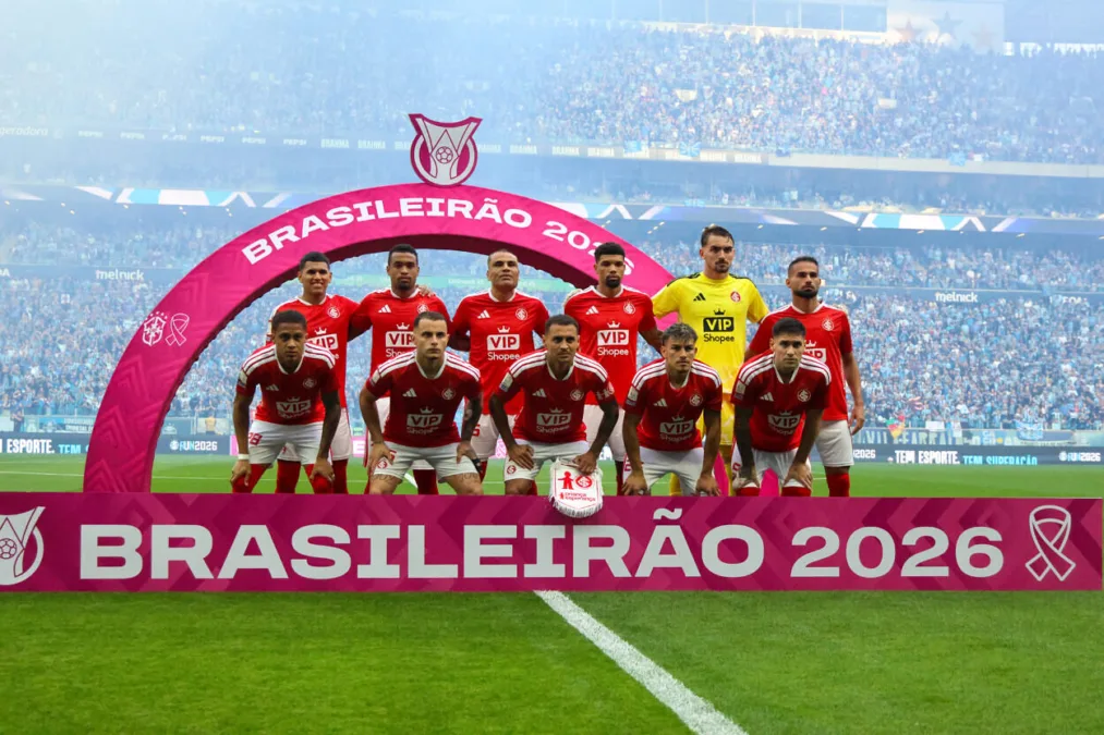 Zona Mista - Notícias, mercado da bola e bastidores do futebol Anthoni, goleiro do Inter; Alerrandro, atacante do Inter; Bruno Gomes, lateral do Inter; Gabriel Mercado, zagueiro do Inter; Alan Patrick, meio-campista do Inter; Vitinho, atacante do Inter; Bernabei, lateral do Inter; e Braian Aguirre, lateral do Inter — Anthoni, Alerrandro, Bruno Gomes, Gabriel Mercado, Alan Patrick, Vitinho, Bernabei, Braian Aguirre — Anthoni, goleiro do Inter; Alerrandro, atacante do Inter; Bruno Gomes, lateral do Inter; Gabriel Mercado, zagueiro do Inter; Alan Patrick, meio-campista do Inter; Vitinho, atacante do Inter; Bernabei, lateral do Inter; e Braian Aguirre, lateral do Inter