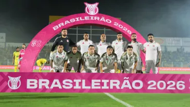 Inter perde por 2x0, vê rival abrir quatro pontos e pode cair para 18º Vitinho, atacante do Inter; Matheus Bahia, lateral do Inter; Bernabei, lateral do Inter; Braian Aguirre, lateral do Inter; e Bruno Henrique, meio-campista do Inter