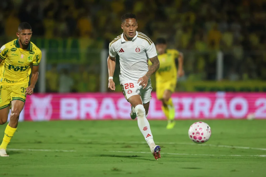 Vitinho, atacante do Inter