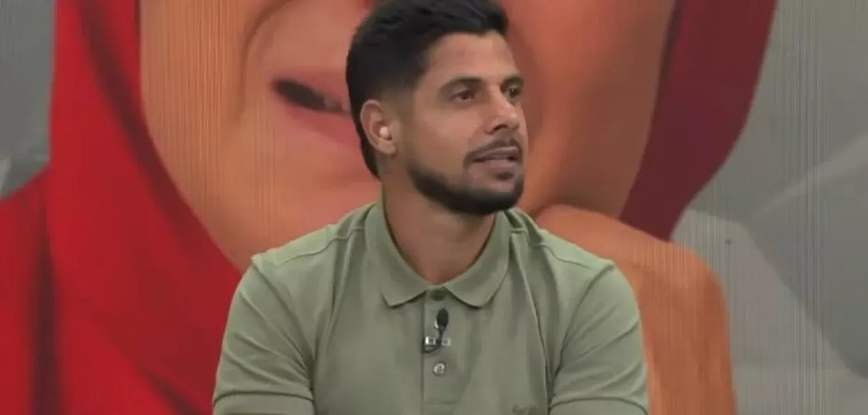 Cicinho pelo Grêmio