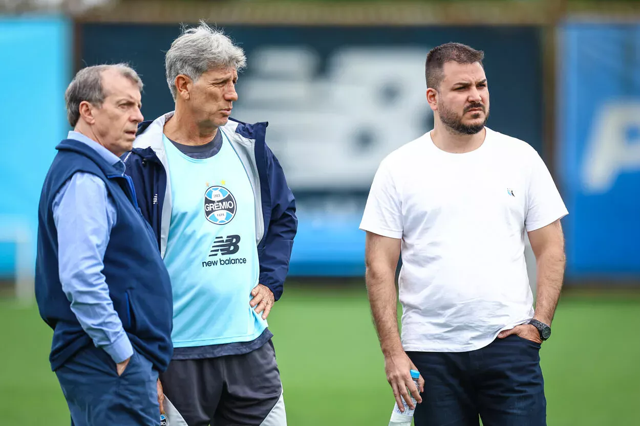 Rafael Lima, diretor de futebol do Grêmio e Odorico Roman Jr, presidente do Grêmio — Renato Portaluppi, técnico do Grêmio; Odorico Roman Jr, presidente do Grêmio; e Rafael Lima, diretor de futebol do Grêmio